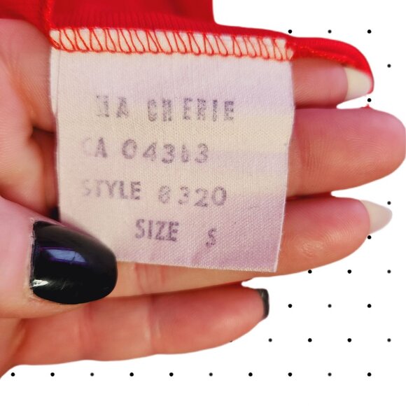 Red vintage button up nightgown with lace back - Picture 4 of 7